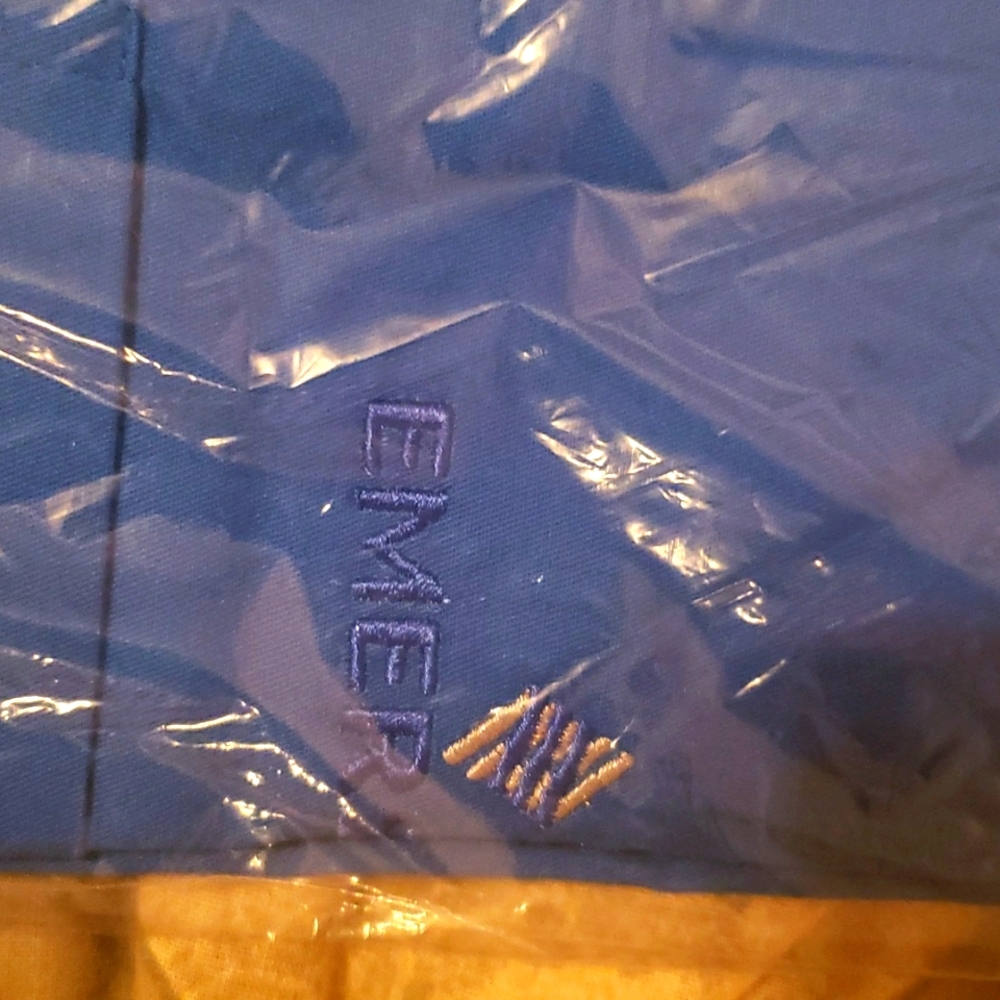 Mens button down - Picture 3 of 4